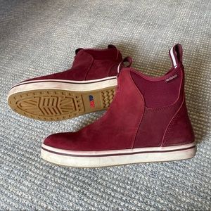 Xtratuf 6" Leather Ankle Deck Boot - women’s size 39